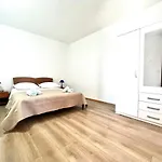Conte Cikarini Apartamento *