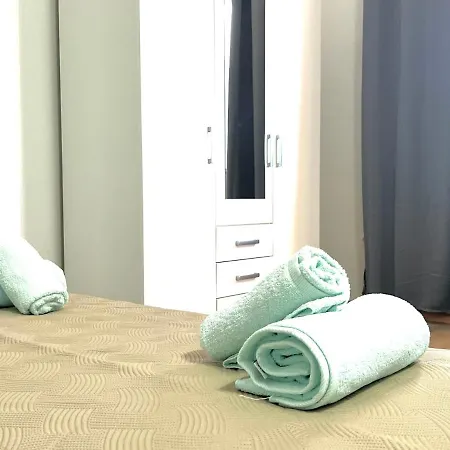 Conte Cikarini Apartamento Primošten